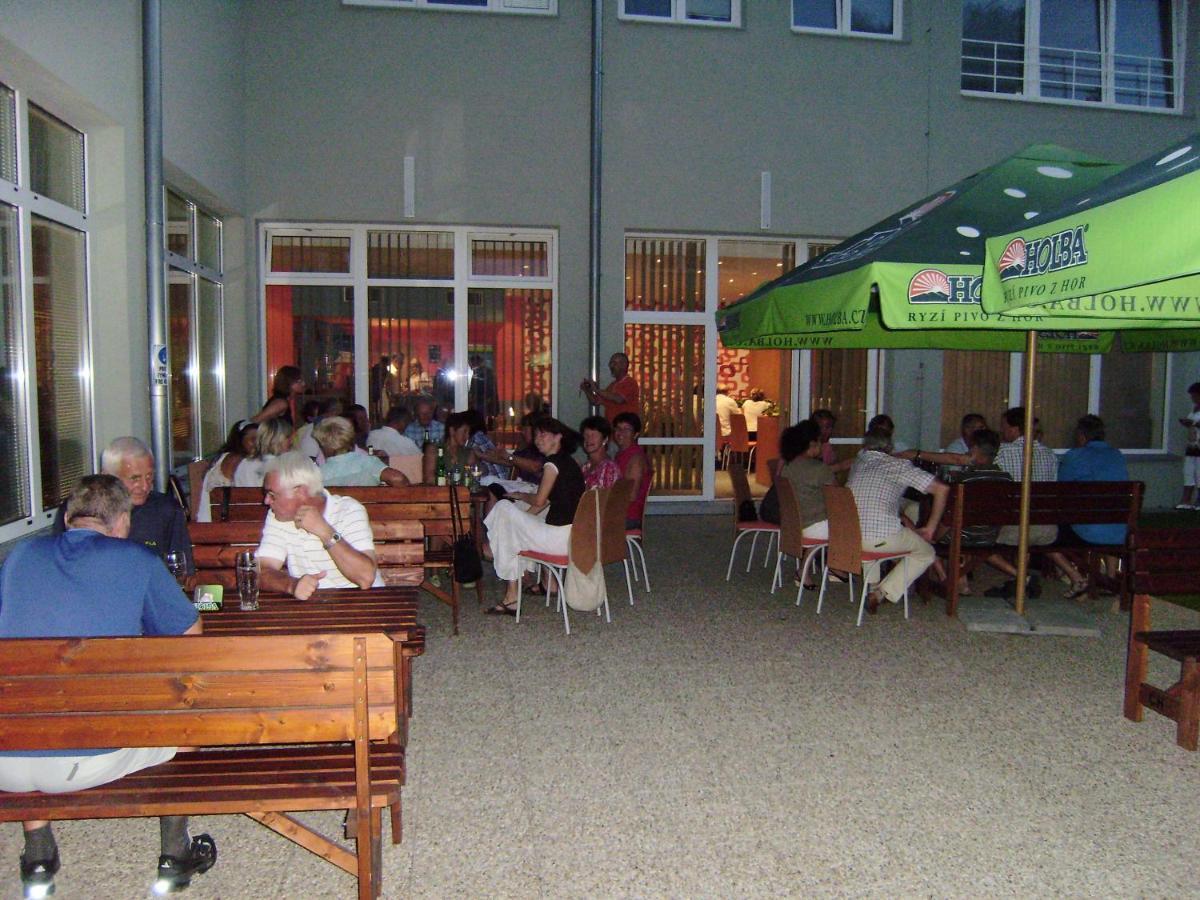 Sport Hotel Ticha Orlice Usti nad Orlici Luaran gambar